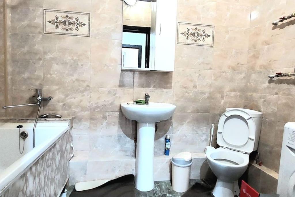 Аэропорт 15 Минут Экспо Бульвар Apartman Asztana Kültér fotó