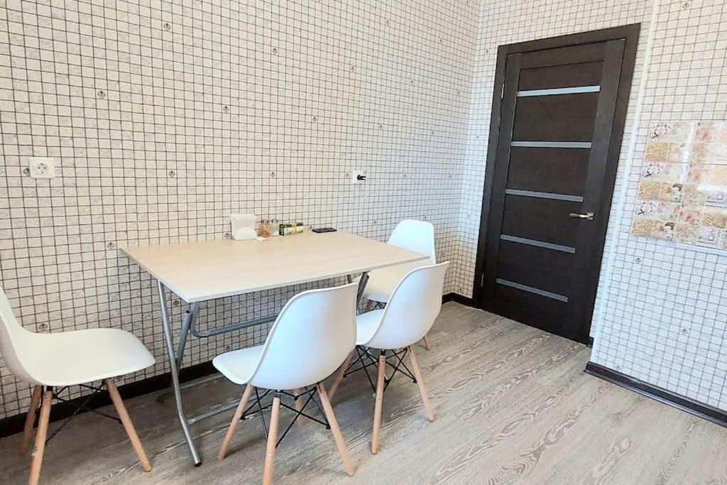 Аэропорт 15 Минут Экспо Бульвар Apartman Asztana Kültér fotó