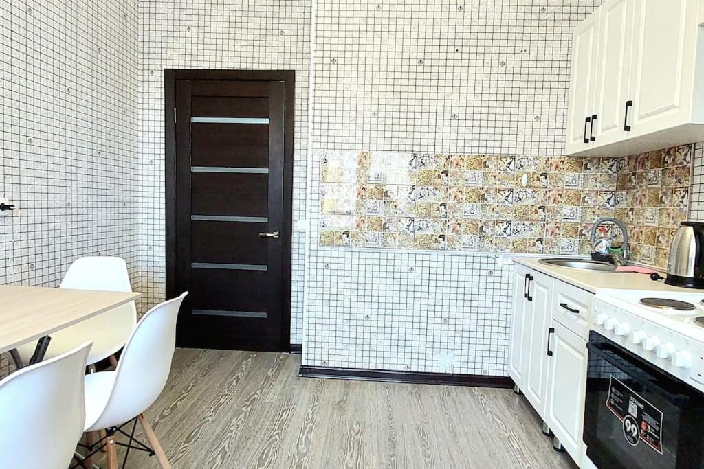 Аэропорт 15 Минут Экспо Бульвар Apartman Asztana Kültér fotó